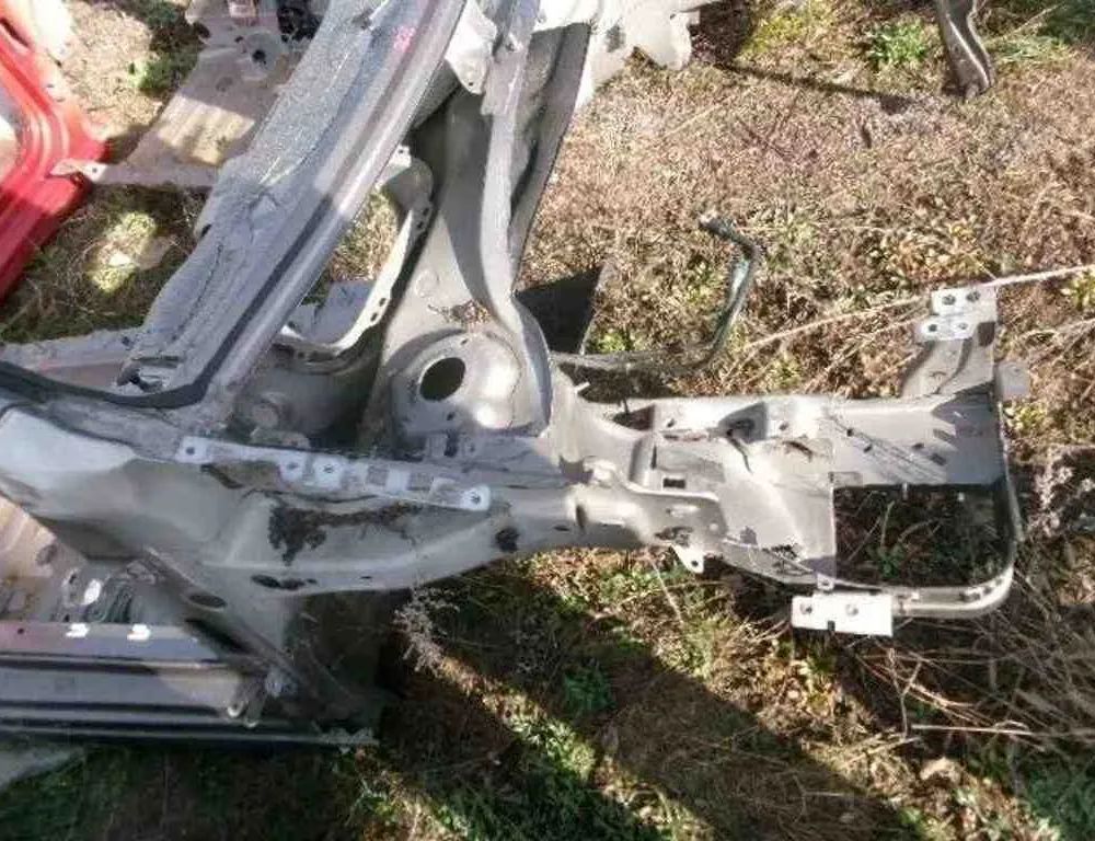 PEUGEOT 208 Peugeot 208 (2012-2015) Främre vänstra kvarten 124569856 32482596