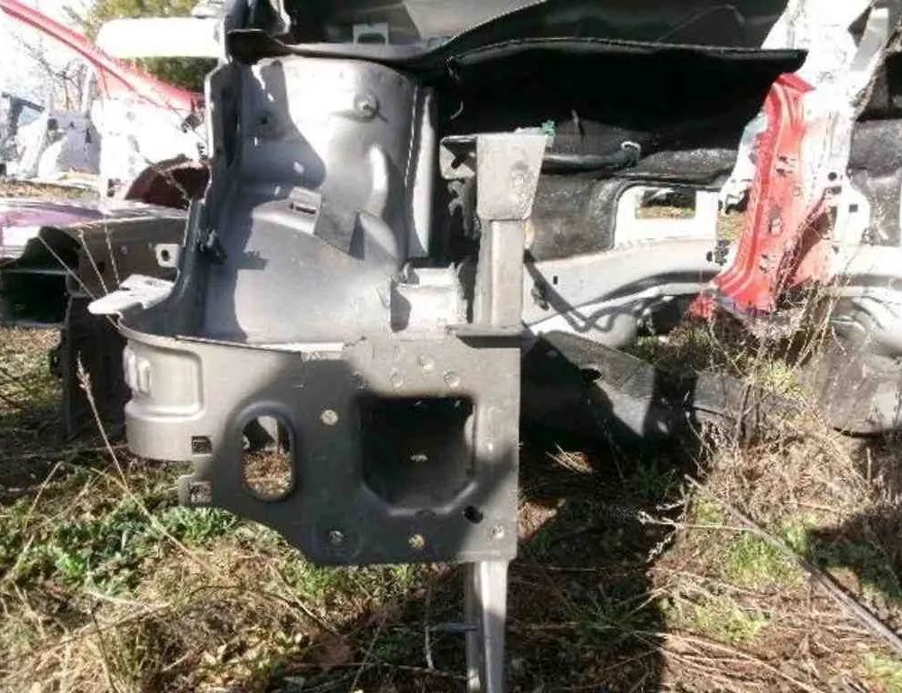 PEUGEOT 208 Peugeot 208 (2012-2015) Främre vänstra kvarten 124569856 32482596