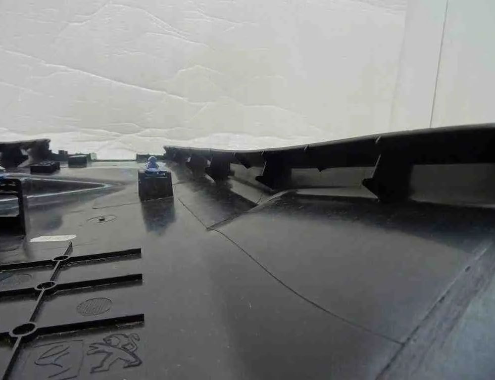 PEUGEOT 308 3 generation (2021-2023) Höger sida B-pelare 9677443377 32496414