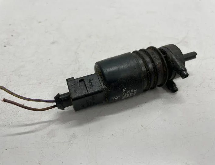 MERCEDES-BENZ C-Class W204/S204/C204 (2004-2015) Spolartankmotor A2048660221 22179697