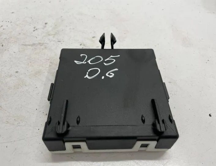 MERCEDES-BENZ C-Class W205/S205/C205 (2014-2023) Styrenhet för bakre höger dörr A2229002112 22193281