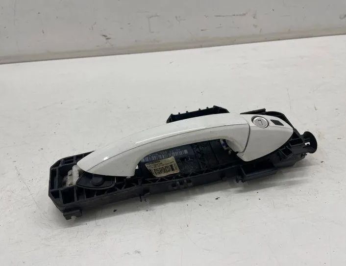 MERCEDES-BENZ E-Class W212/S212/C207/A207 (2009-2016) Bakre högra dörrens yttre handtag A2047602234,A2077604340 22208298