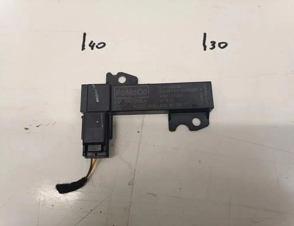 FORD Focus 3 generation (2011-2020) Bootlid antennförstärkare DS7T15K603AA 26755365