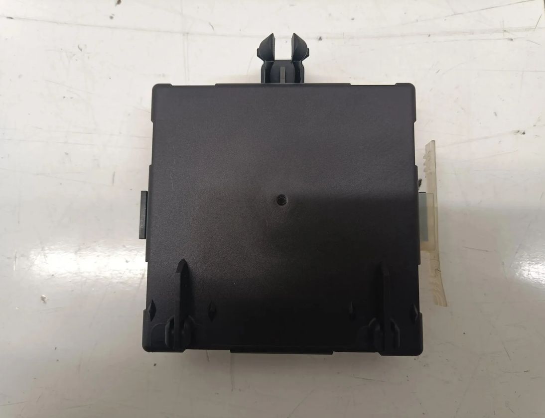 MERCEDES-BENZ E-Class W212/S212/C207/A207 (2009-2016) Styrenhet för vänster bakdörr A2129004402 30098465