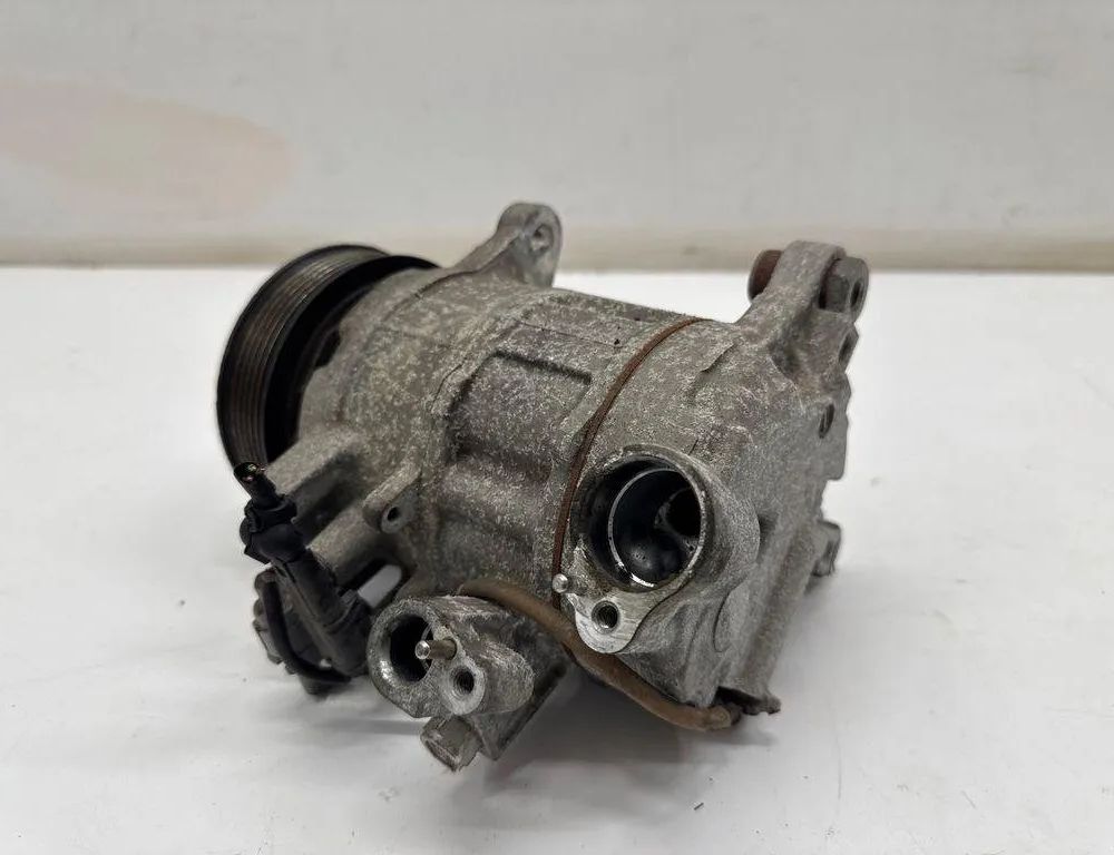 BMW 3 Series F30/F31 (2011-2020) Luftkonditioneringspump 6SBU14A 31453396