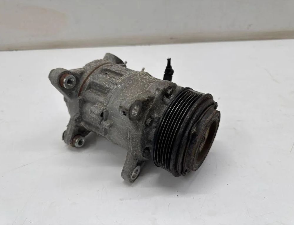 BMW 3 Series F30/F31 (2011-2020) Luftkonditioneringspump 6SBU14A 31453396