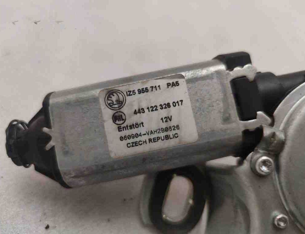 SKODA Octavia 1 generation (1996-2010) Baklucka Fönstertorkare Motor 1Z5955711 17298730
