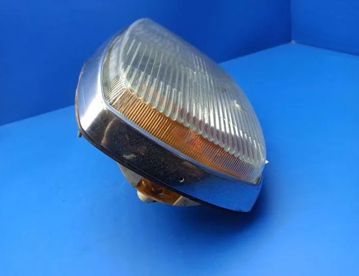 MERCEDES-BENZ W115 1 generation (1968-1976) Fram höger strålkastare 0301854101 21203973