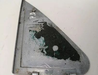 MERCEDES-BENZ W124 1 generation (1984-1994) Andra trimdelar 1237250411 21222226