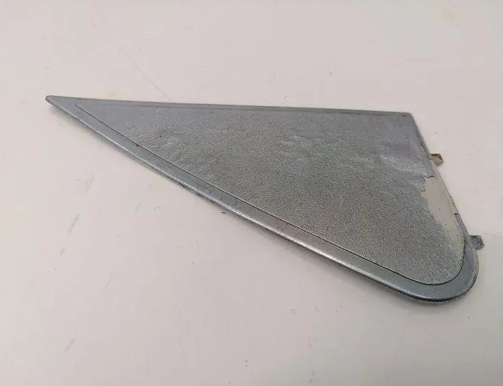 MERCEDES-BENZ W124 1 generation (1984-1994) Andra trimdelar 1237250411 21222226