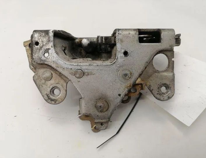 MERCEDES-BENZ W124 1 generation (1984-1994) Bakre höger dörrlås W123 21222247