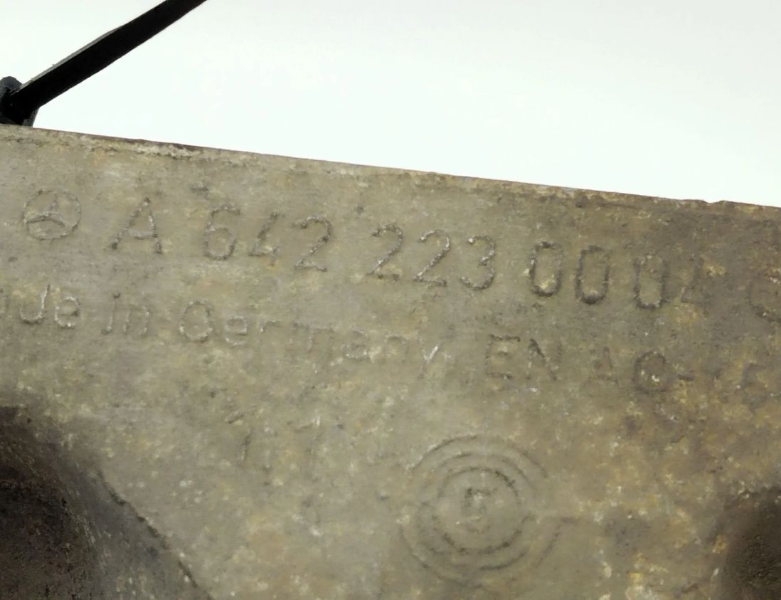 MERCEDES-BENZ E-Class W211/S211 (2002-2009) Motorfäste på vänster sida A6422230004 30240263