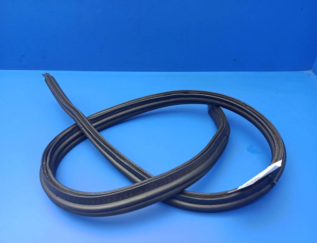 MERCEDES-BENZ S-Class W140/C140 (1991-1998) Motorrumsgummi 30243062