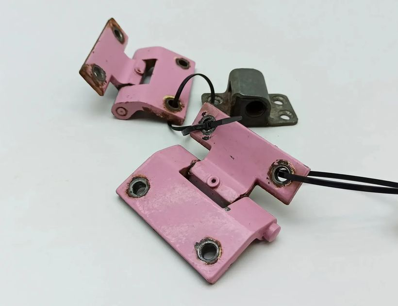 MERCEDES-BENZ W115 1 generation (1968-1976) Andra kroppsdelar 30243502