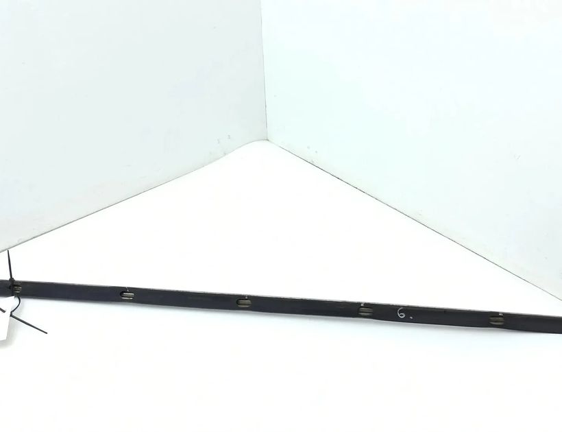 MERCEDES-BENZ W115 1 generation (1968-1976) Bakre höger dörrlist 30244048