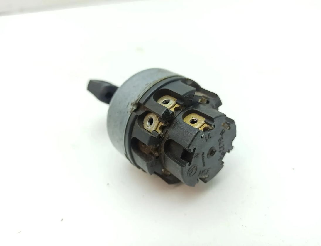 MERCEDES-BENZ W115 1 generation (1968-1976) Strålkastarbrytare kontrollenhet 8432 30244395