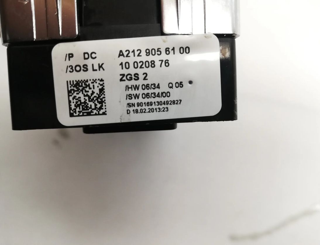 MERCEDES-BENZ E-Class W212/S212/C207/A207 (2009-2016) Främre höger dörrfönsterbrytare A2129056100 11499174