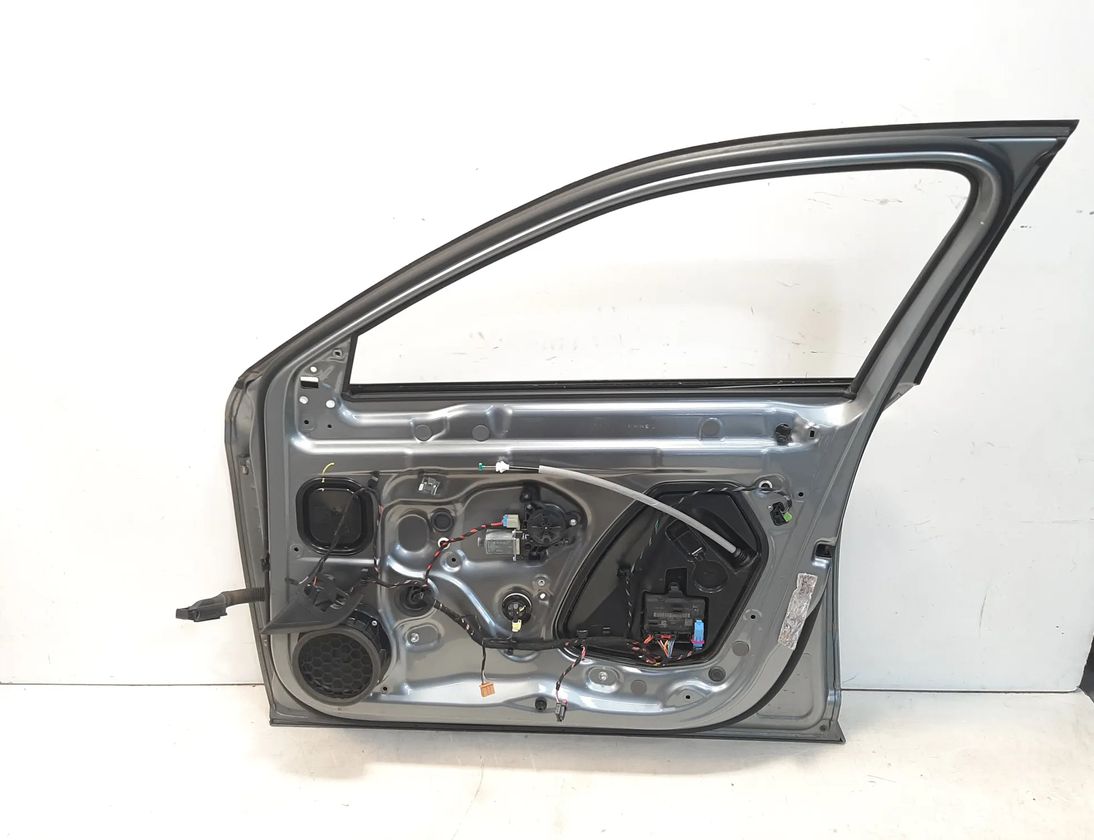 SKODA Superb 3 generation (2015-2023) Höger främre dörr 3V0831312 24596213