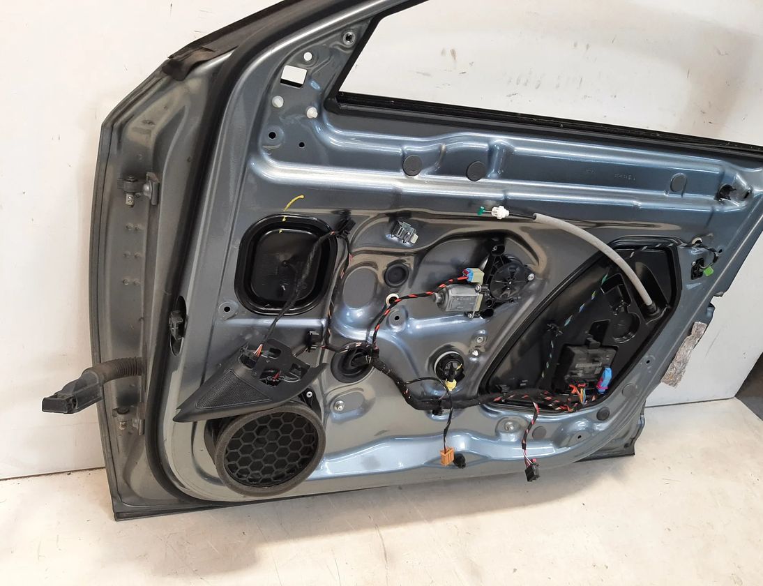 SKODA Superb 3 generation (2015-2023) Höger främre dörr 3V0831312 24596213