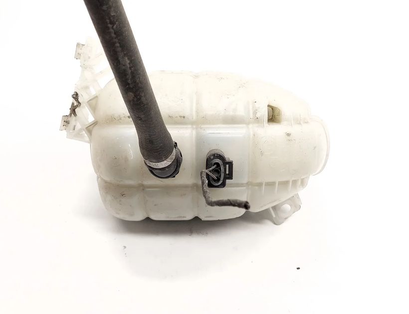 BMW 4 Series F32/F33/F36 (2013-2020) Expansionskärl 7642160 30486410