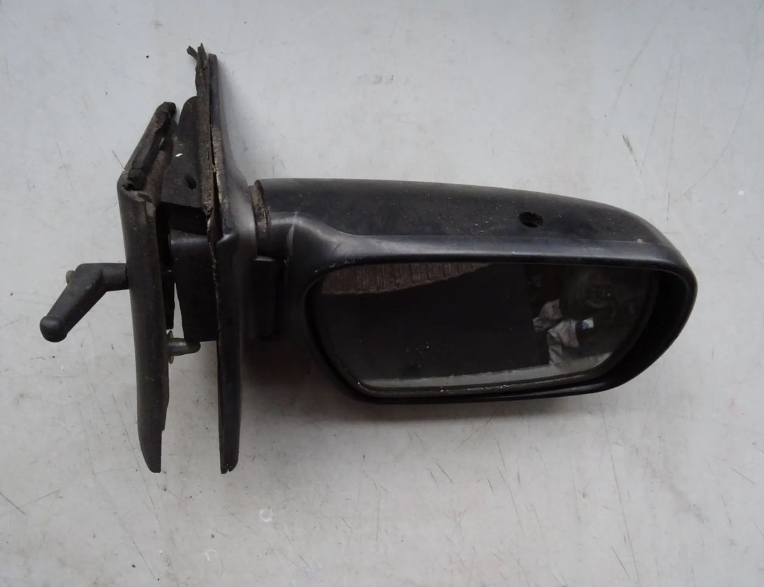 TOYOTA Corolla 1 generation E10 (1966-1970) Vänster sidospegel 00737,02737 28598393