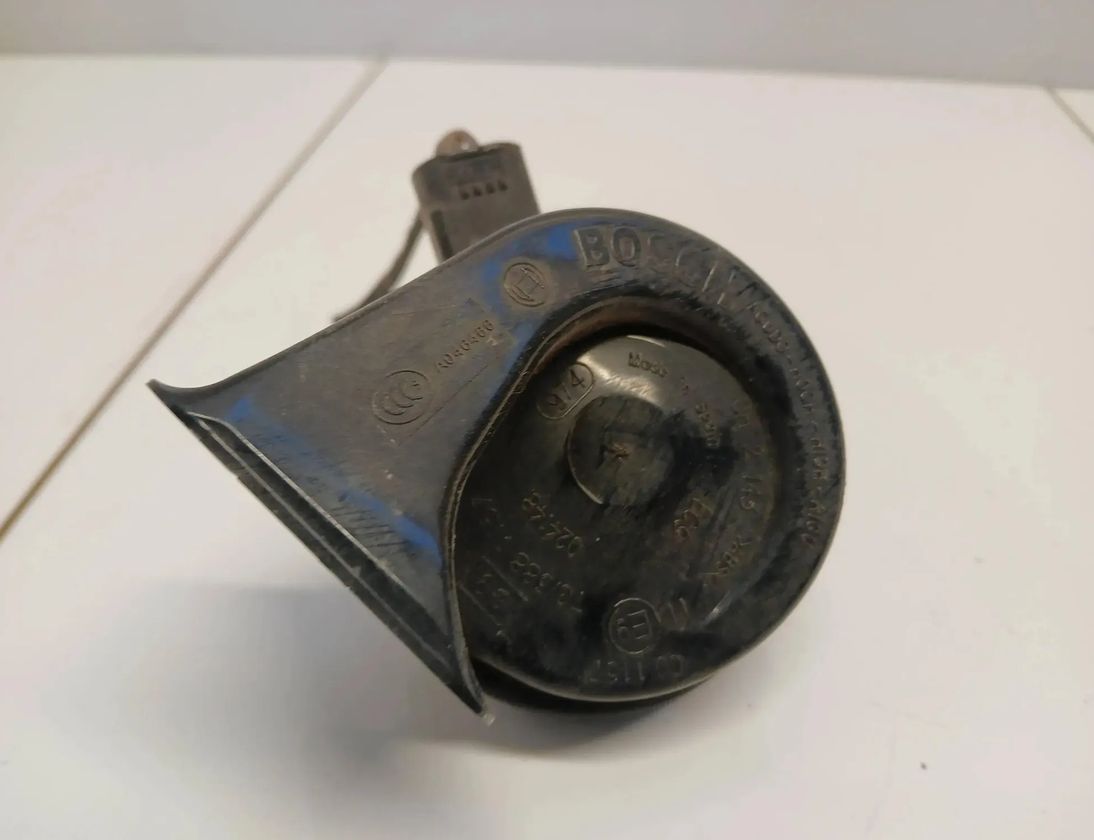 BMW 1 Series E81/E82/E87/E88 (2004-2013) Hornsignal 70388116 29743404