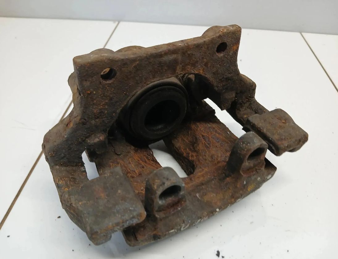 BMW 3 Series E90/E91/E92/E93 (2004-2013) Bromsok vänster bak 29745372