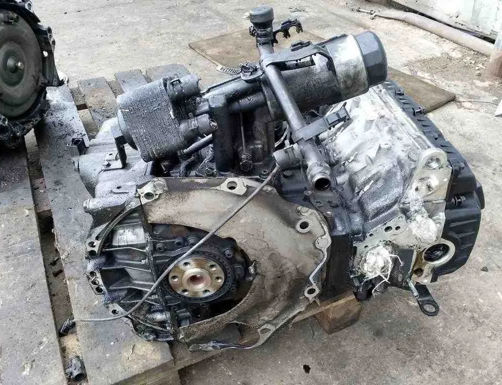 VOLKSWAGEN Passat B5 (1996-2005) Motor AVF,038103373R 32531685