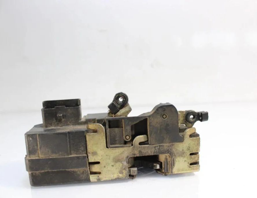 PEUGEOT 206 1 generation (1998-2009) Främre höger dörrlås 32901863