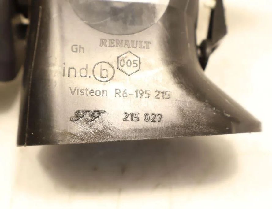 RENAULT Thalia 1 generation  (2002-2008) Luftventiler på instrumentbrädan R6-195215 32910828