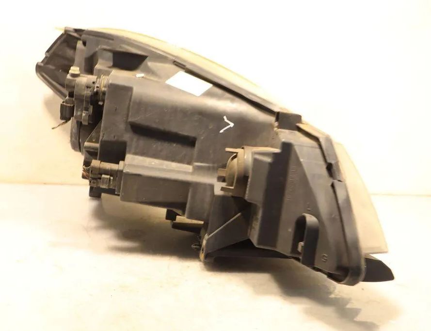 RENAULT Thalia 1 generation (2002-2008) Fram höger strålkastare 32910832