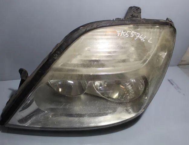 RENAULT Megane 1 generation (1995-2003) Fram höger strålkastare 32920408