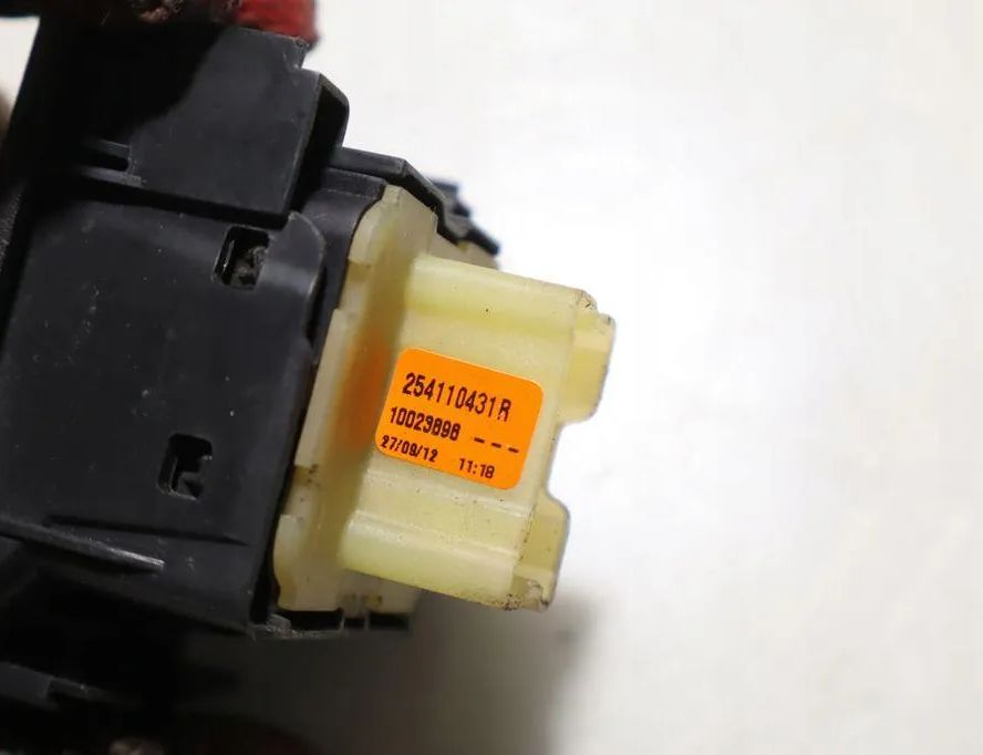 DACIA Lodgy 1 generation (2013-2024) Främre höger dörrfönsterbrytare 32928948