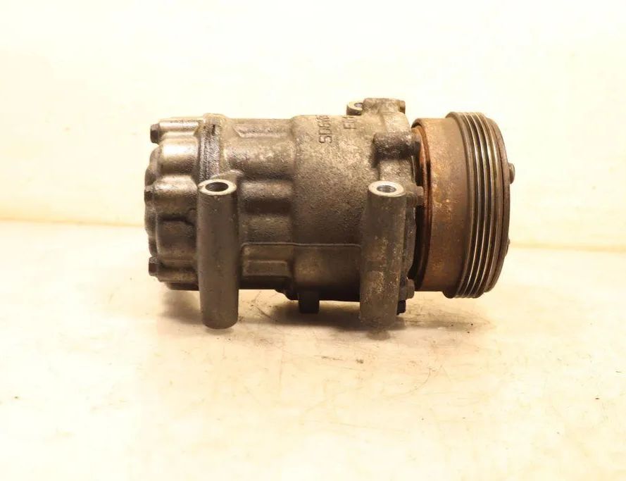 RENAULT Thalia 2 generation (2008-2012) Luftkonditioneringspump 32937487