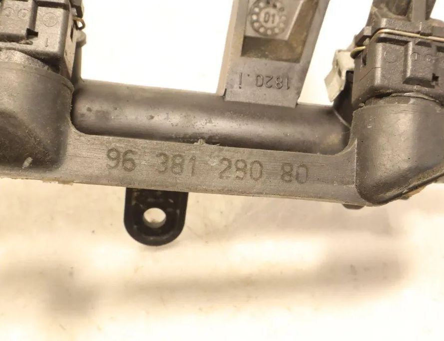 PEUGEOT 206 1 generation (1998-2009) Bränsleskena 9628982980 32943724