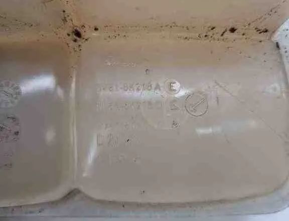 FORD Kuga 1 generation (2008-2013) Expansionskärl 8v618k218a 32435102