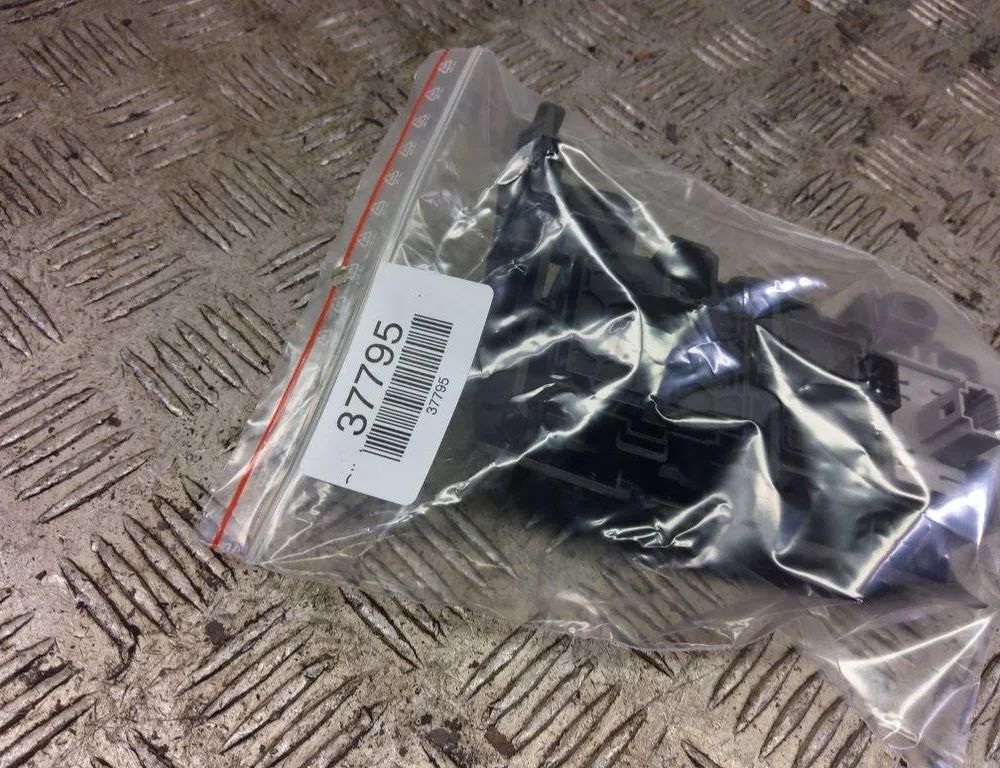 RENAULT Trafic 3 generation (2014-2023) Strömställare för höjdjustering av strålkastare 1406083X 30983231