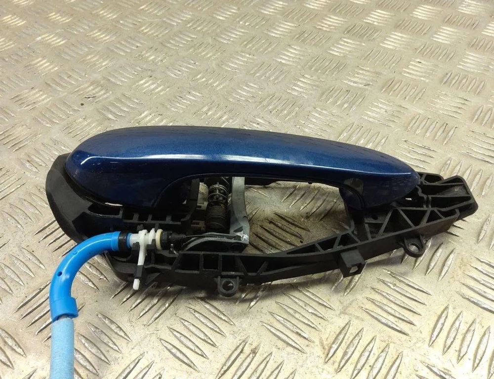 BMW X3 G01 (2017-2024) Utvändigt handtag för skjutdörr på vänster sida 9881776 30999427