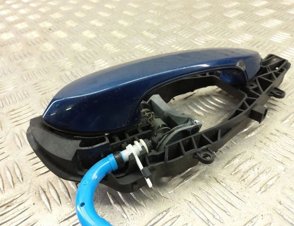 BMW X3 G01 (2017-2024) Utvändigt handtag för skjutdörr på vänster sida 9881776 30999427