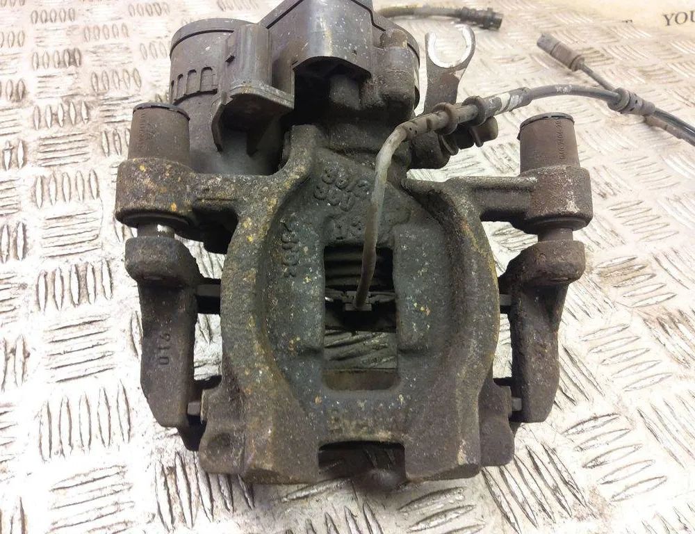 BMW X2 F39 (2017-2023) Bromsok höger bak 688302801 30999586