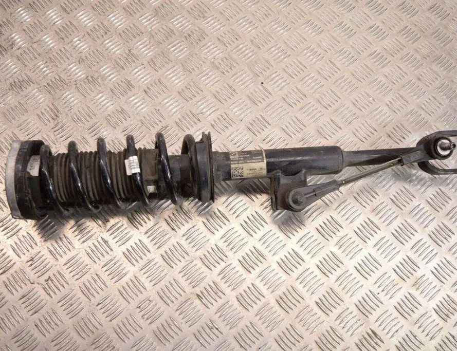 BMW 5 Series G30/G31 (2016-2023) Stötdämpare fram höger 6866606 31017822