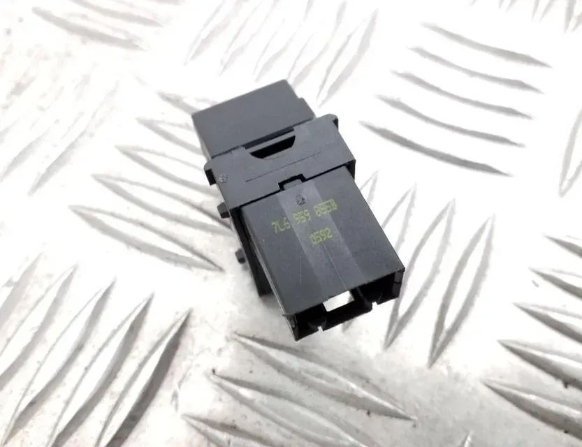 VOLKSWAGEN Sharan 2 generation (2010-2024) Vänster främre dörrfönsterbrytare 7L6959855B 34736625