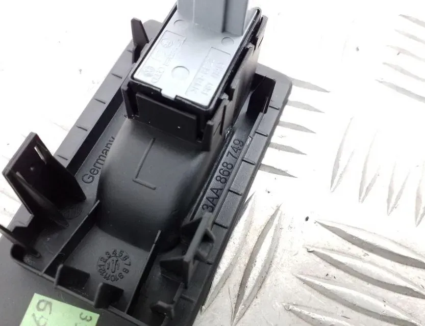 VOLKSWAGEN Passat B7 (2010-2015) Vänster bakdörr fönsterkontrollbrytare 3AA868749,7L6959855B 34731996