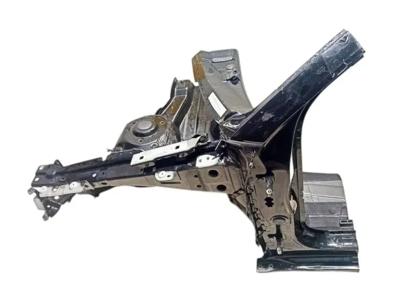 AUDI A1 GB (2018-2024) Främre vänstra kvarten 82A821135 33535012