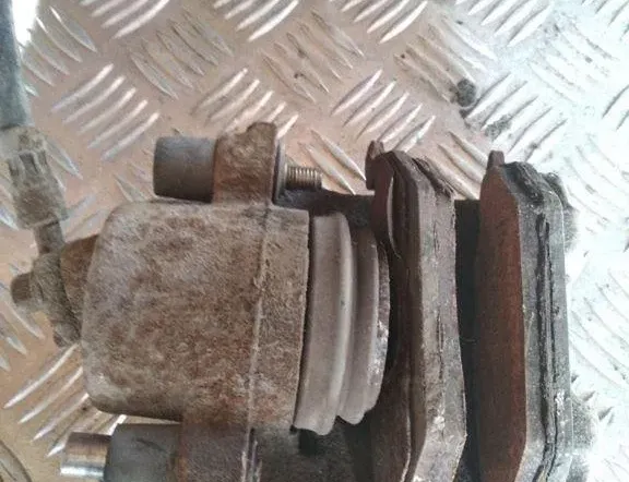 VOLKSWAGEN Beetle 2 generation (1998-2012) Fram Höger Bromsok 32009823