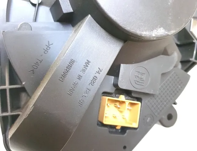 SKODA Superb 1 generation (2001-2008) Värmare fläkt 74022123SF 33500738