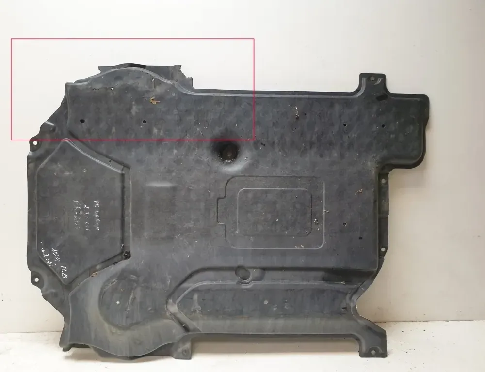 MERCEDES-BENZ C-Class W204/S204/C204 (2004-2015) Motorkåpa A2045203323 33529394