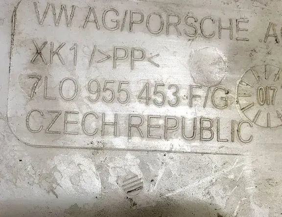 VOLKSWAGEN Touareg 1 generation (2002-2010) Fönsterspolartank 7L0955453f 33319677