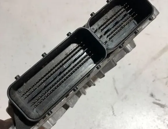 VOLVO XC60 1 generation (2008-2017) Motorstyrenhet ECU P31303388,0281015286 33320048