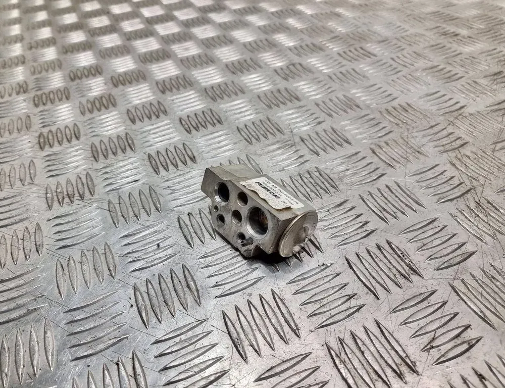 SKODA Octavia 2 generation (2004-2013) Luftkonditioneringens expansionsventil 1K0820679 33179601